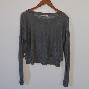 LOVE BY DESIGN MEDIUM CROP SWEATER SIZE M
